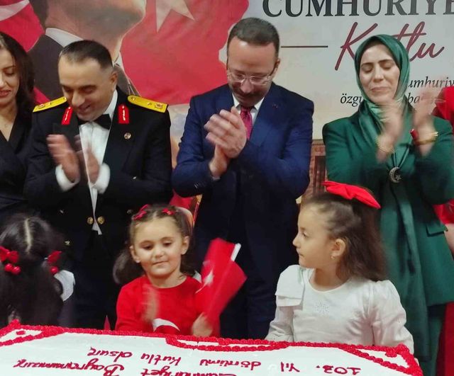 ardahan’da cumhuriyetin 103. yılı resepsiyonla kutlandı
