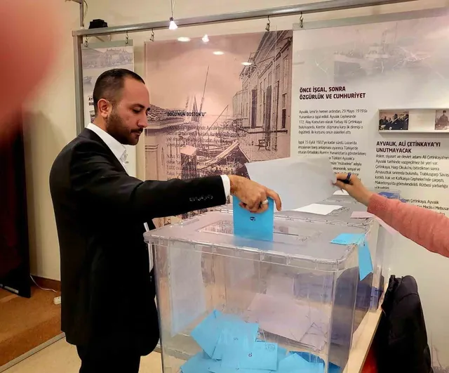 Ayvalık’ta ticaret odası seçimleri çekişmeli başladı