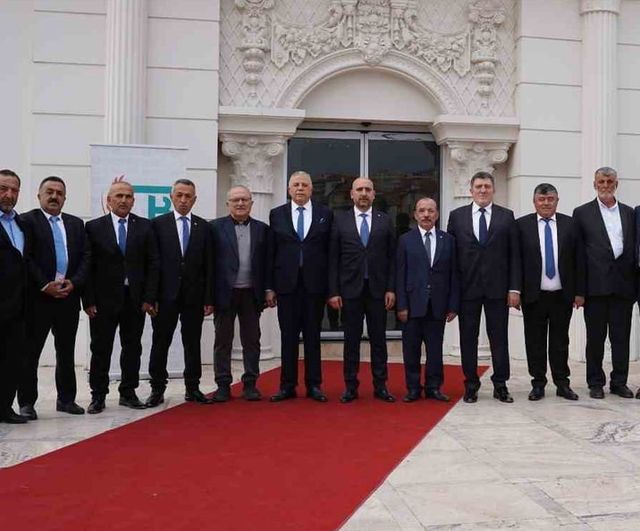 Bağlamış tek listeyle güven tazeledi Kayseri Ticaret Borsası'nda
