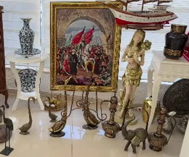 Başkanın odası esnafın mirasını saklayan küçük antikacı