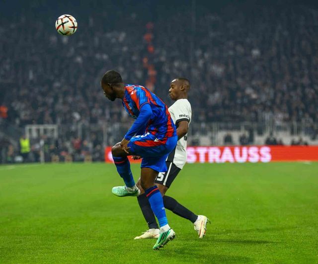 Beşiktaş ile Crystal Palace mücadelesinde golsüz ilk çeyrek
