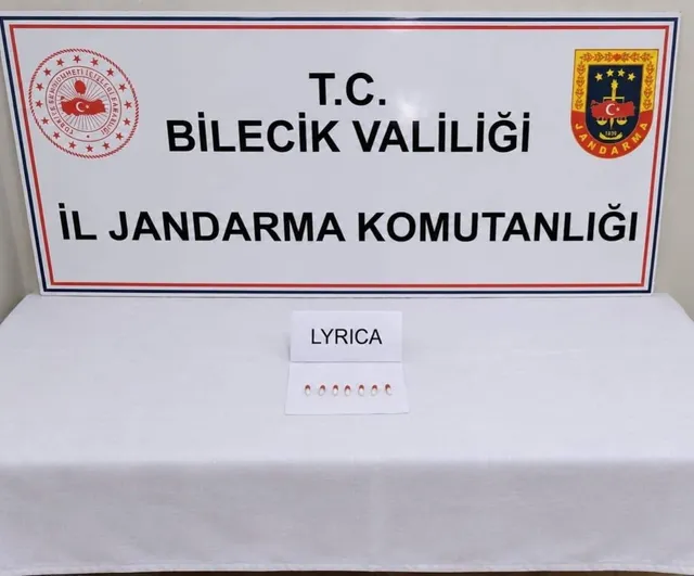 Bilecik’te yol kontrolünde bir şahsın üzerinde 7 uyuşturucu hap bulundu