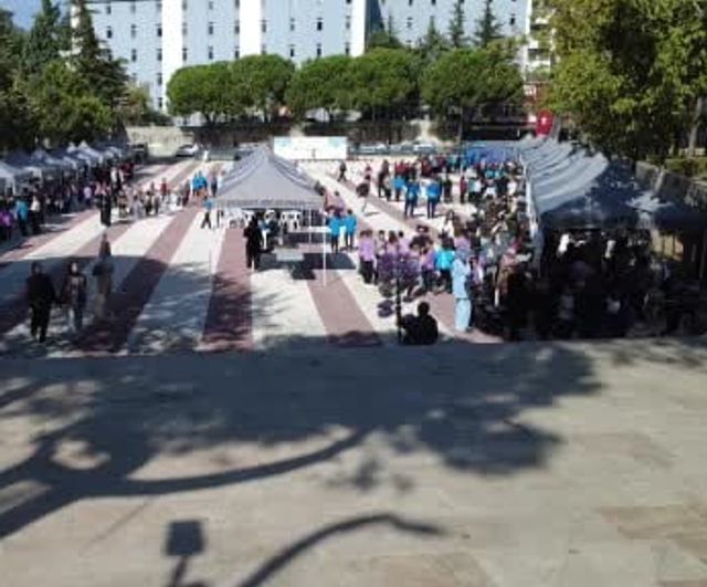 Bilimin kanatlandığı Demirci'de BilimFest başladı