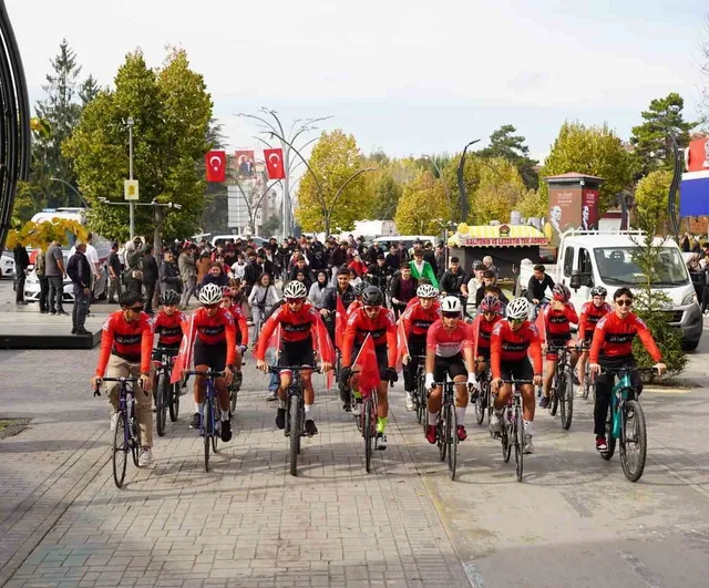 bolu’da cumhuriyet coşkusu pedallarla yaşandı