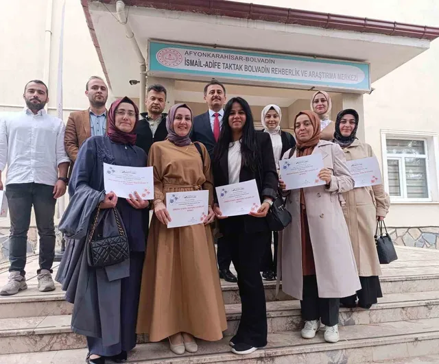 Bolvadin'de e-Twinning projeleri öğretmenlere ulusal kalite etiketi getirdi