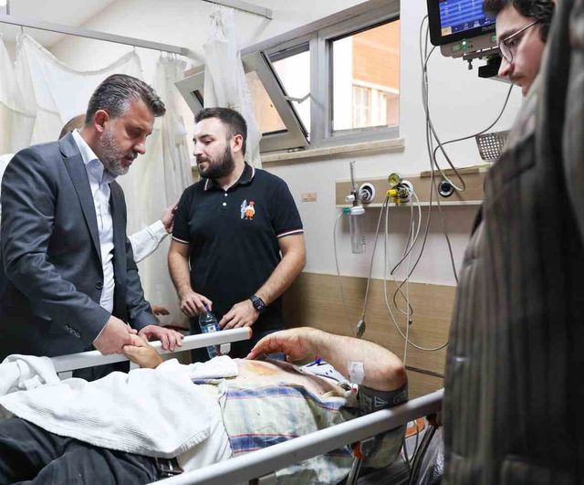Bursa başkan vekili acı günde Akhisar'da yaralara ortak oldu
