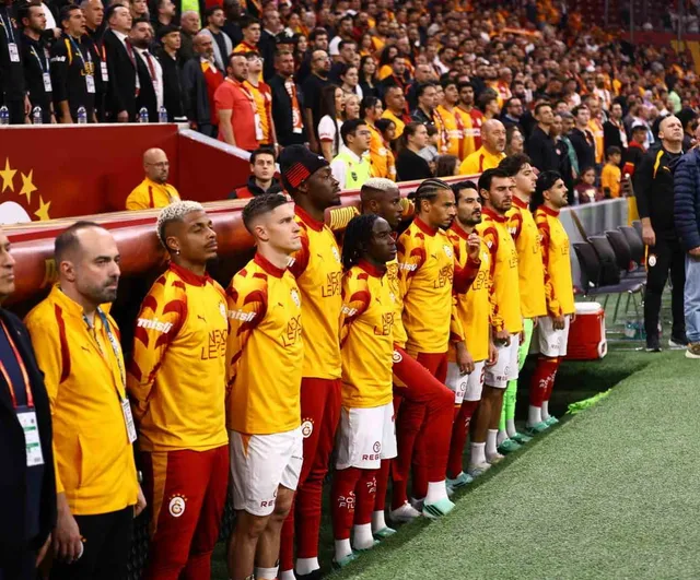 Buruk locadan izledi, Galatasaray iki değişiklikle başladı