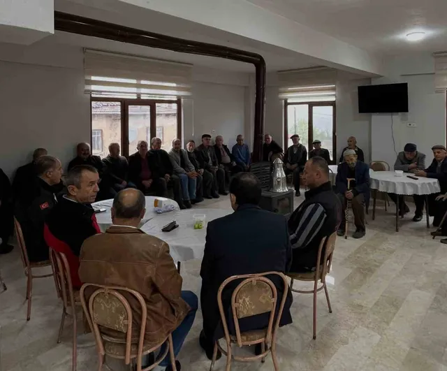 Çiftçinin sesi sahada: Çetin Ayvalık üreticilerin taleplerini dinledi
