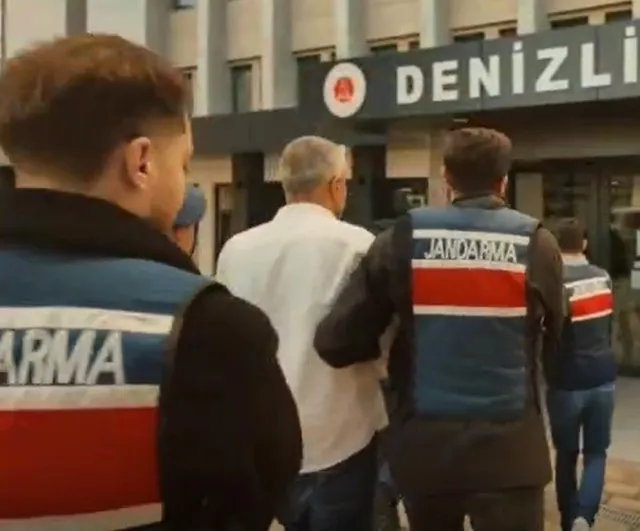 Çivril'de jandarma bilgilendirmesi dolandırıcılığı yarıya indirdi