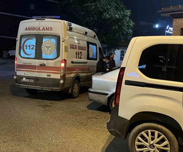 Çorum'da Yavruturna Mahallesi'nde yabancı uyruklu genç bıçaklandı
