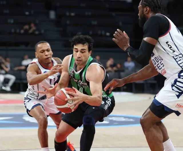 Denizli Basket Lizbon'da avantaj peşinde