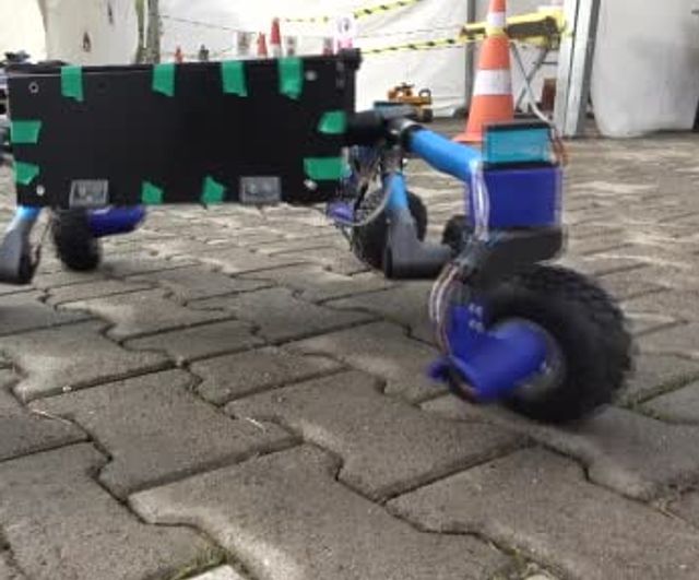 Depremi yaşayan liseliden enkaz ve madenlerde kullanılacak arama kurtarma robotu