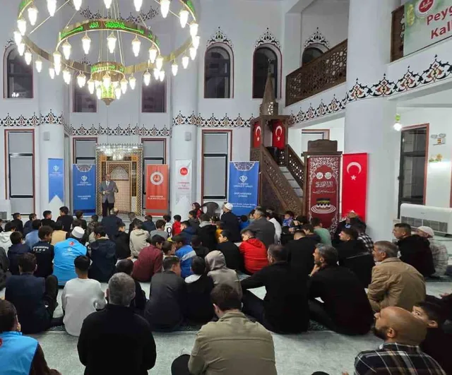 Doğanşehir'de camide aile odaklı bilinçlendirme buluşması: sağlık, sosyal medya ve hukuk gündemde