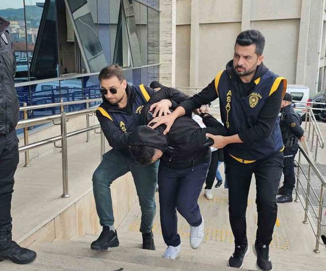 düğün konvoyunda havaya ateş açan üç şüpheli adliyeye sevk edildi