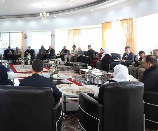 Elazığ'da huzurevinde kitap ve sohbetle kurulan gönül köprüsü