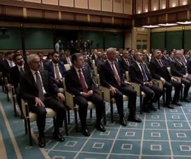 Erdoğan'dan kabine toplantısı sonrası uyarı: Türkiye sokakta değildir