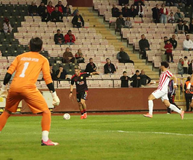 Eskişehirspor kupada 4-1'lik galibiyetle turunu garantiledi