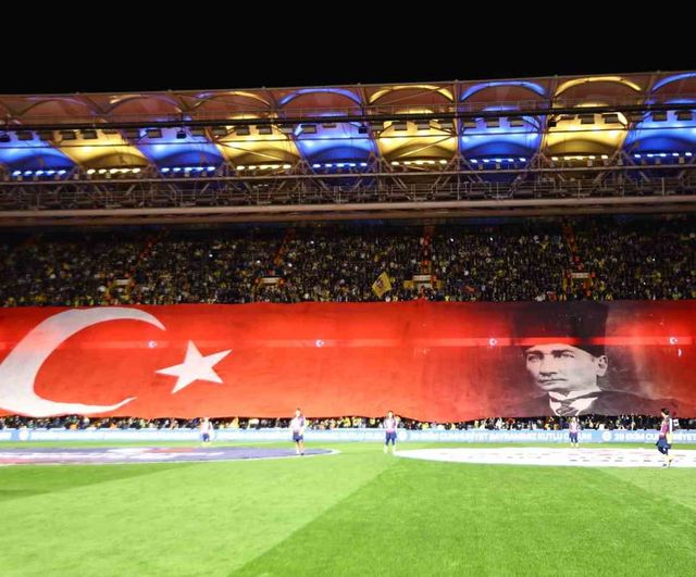 Fenerbahçe ile Göztepe maçının ilk 15 dakikası golsüz geçti