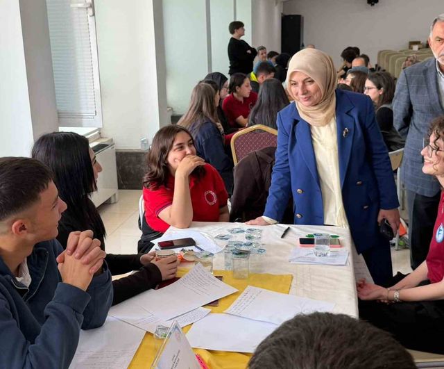 Gençler şehirleri iklim dostu kılmak için somut adımlar önerdi