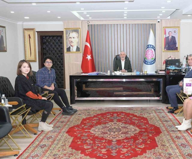 Gülün yolculuğu: Isparta’dan Çin’e uzanan sosyal medya köprüsü
