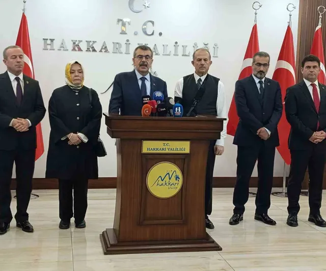 hakkari buluşmasında eğitimdeki değişim ve uluslararası yükselişin vurguları