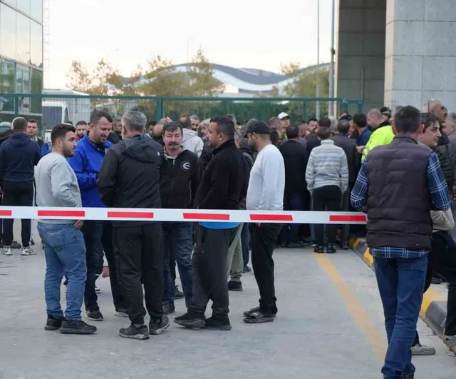 Hamzabeyli'de geçiş belgesi sorunu tır şoförlerini eyleme sürükledi