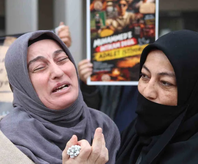 Hastanede iyi haber beklerken ölüm tehditleriyle karşılaştılar
