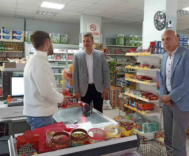 Havza'da sel sonrası esnafı ziyaret eden Serin: devlet her zaman yanında