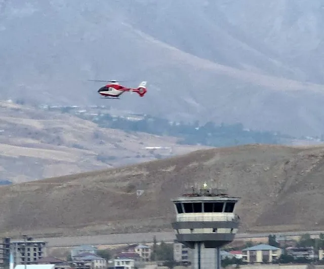 Helikopter ambulansla Van'a sevk edilen 3 yaşındaki metabolik hasta