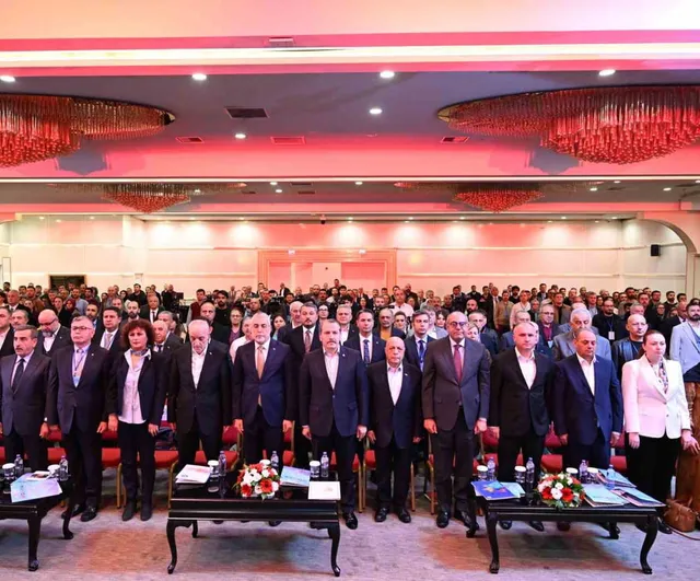 İklim krizi güçlenirken adil dönüşümün merkezine kamu hizmetleri konulmalı