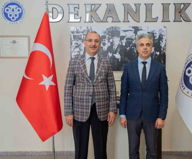 İlahiyat fakültesinde yeni dönem başladı: Aktepe yeniden dekanlığa getirildi