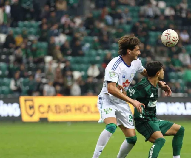 İlk yarıda denge: Kocaelispor ile Çaykur Rizespor 0-0