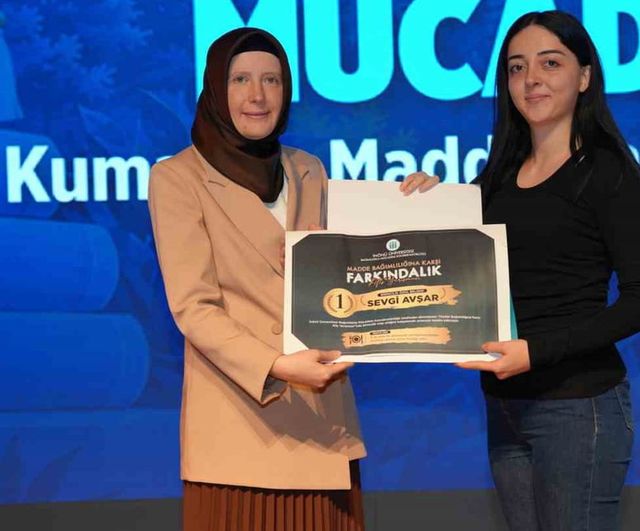 İnönü Üniversitesi'nde gençleri korumaya yönelik kumar ve madde bağımlılığı farkındalık programı başladı
