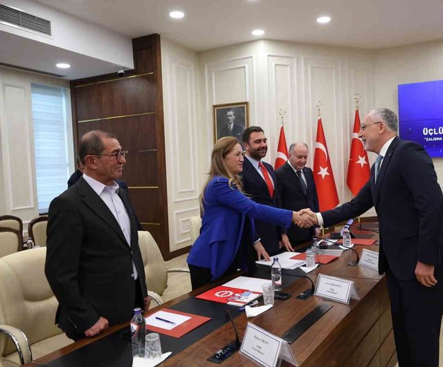 İş gücünde yeni hedefler: 40 aydır tek haneli işsizlik sürüyor