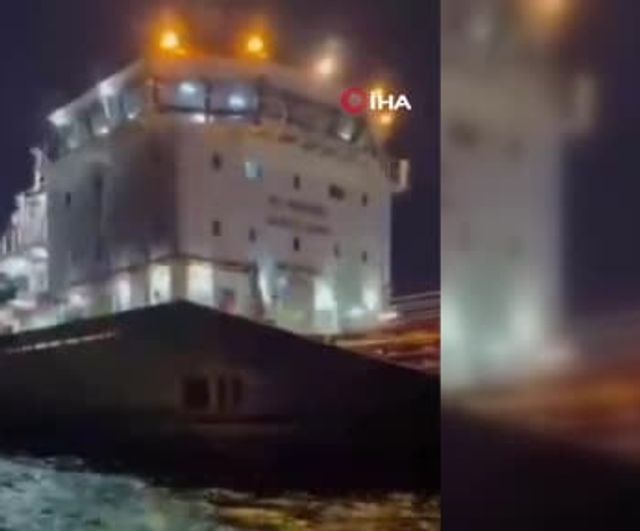 Kanlıca açıklarında sürüklenen kimyasal tanker Küçükçekmece demir sahasında güvenle demirledi