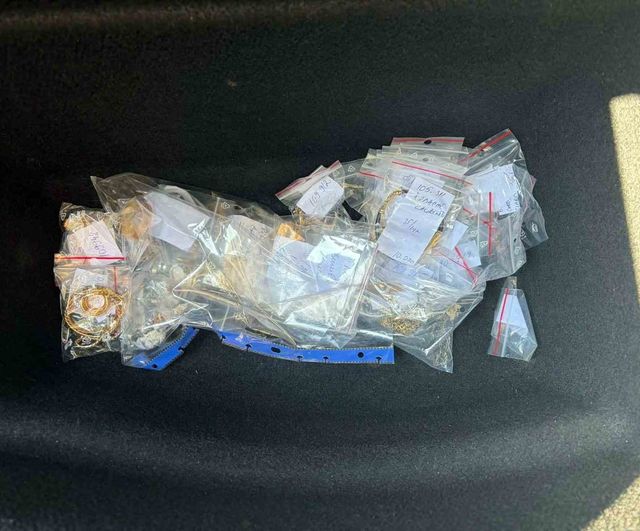 Kapitan Andreevo kontrolünde minibüste 104 bin euroluk beyan edilmemiş altın bulundu