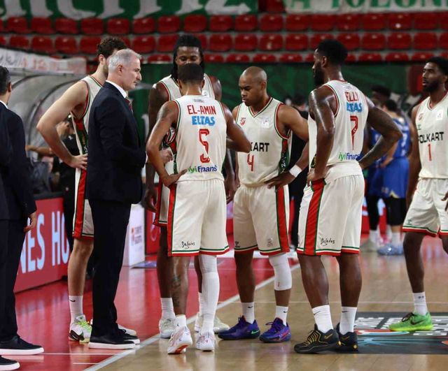 Karşıyaka evinde tempoyu belirleyip Çayırova’yı 95-79 yendi