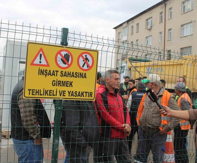 Kartal kavşağı şantiyesinde maaş talepleri iş bırakmaya dönüştü