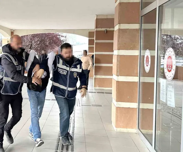 Kastamonu’da cadde üzerinde rastgele ateş açan kişi tutuklandı