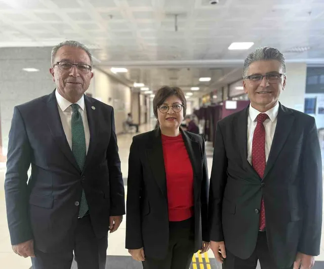 Kayseri barosu'nda güven tazeleyen başkan: Murat Tolga Özsoy yeniden seçildi
