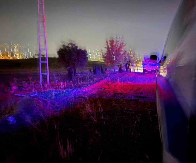 Kayseri'de boş arazide ağaca asılı bulunan kişinin ölümü soruşturuluyor