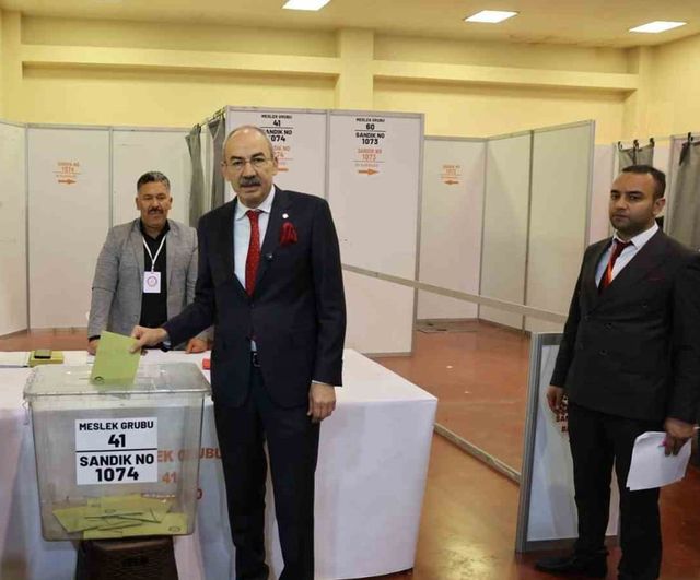 Kayseri ticaret odasında güçlü çoğunluk: 61 komiteden 60'ı Ömer Gülsoy'un