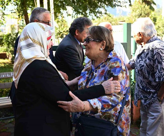 Kemer'de eğitime bağışın yüzü: Akman çifti kreşte ağırlandı