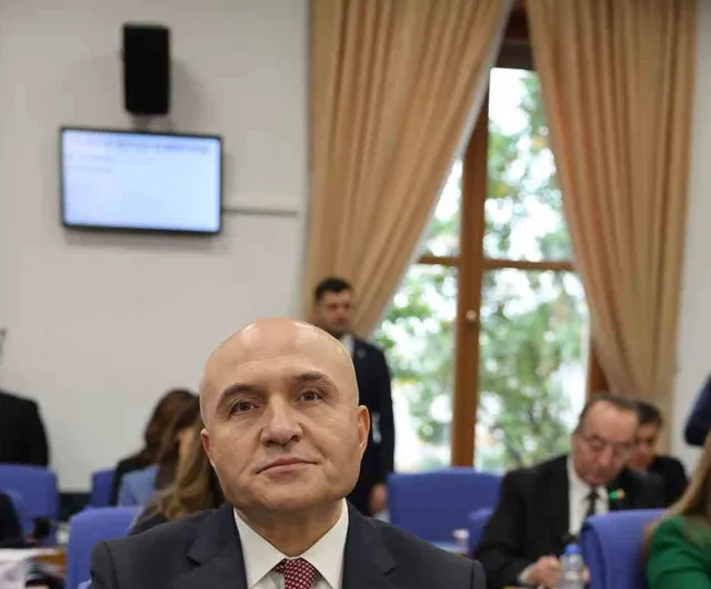 Komisyonda iftira tartışması: fon krizinin sorumluluğu gündemde