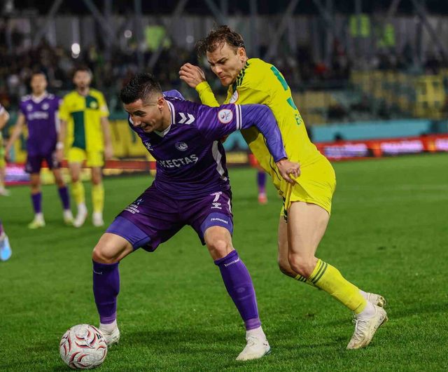 Küçük fark, büyük sevinç: Esenler Erokspor 3-2 kazandı