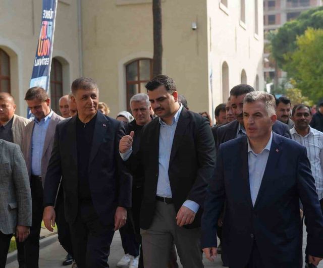 Kültürle buluşan kent: İzmir kültür yolu festivaline ortak sahiplenme çağrısı