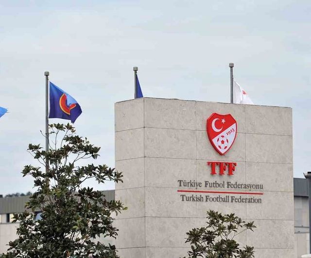 Kulüplere lisans dağılımı belli oldu: 44 ulusal, 11 UEFA onayı