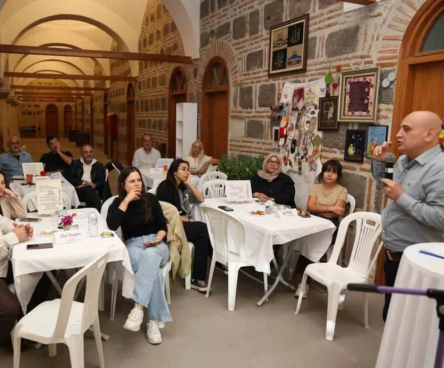 Kurşunlu Han'da şiir, sohbet ve edebiyatın keşfi