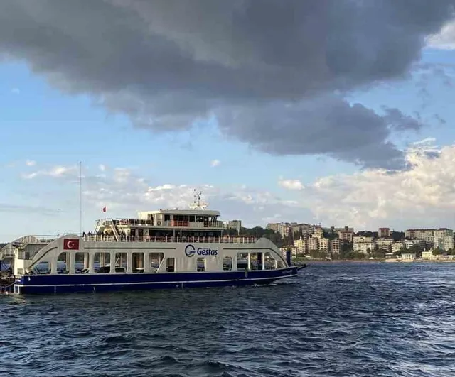 Kuzey Ege'deki olumsuz hava Bozcaada ve Gökçeada ulaşımını aksattı