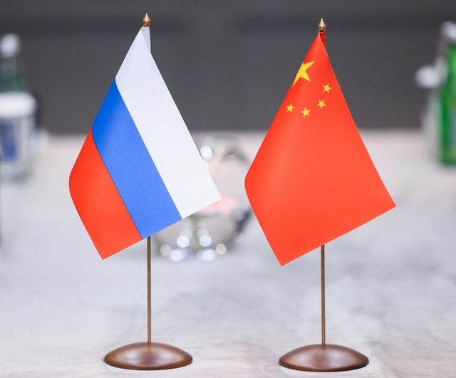 Lavrov ve Wang Bakü'de uluslararası gündemi değerlendirdi